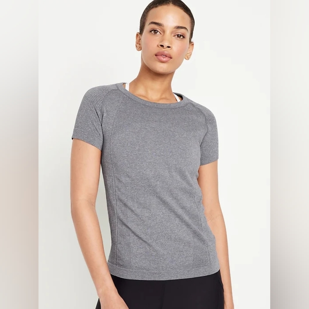 *4 For 20* Gray Women's Short Sleeve Workout Top